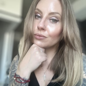 Connect with Andreea Cruceanu Andreea Cruceanu